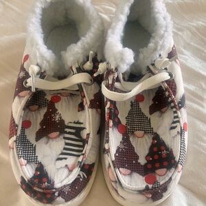 Cozy women’s Shoes with Fun Gnome Print